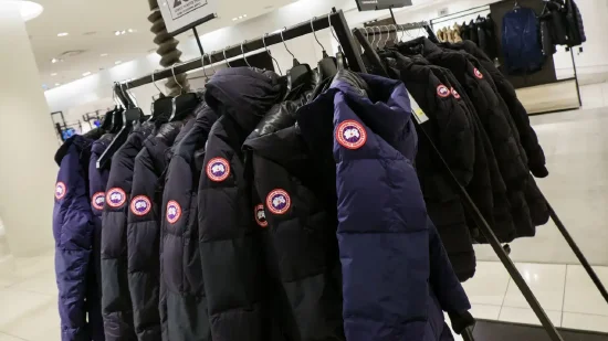 加拿大鹅股价飙升27% 业绩超预期但撤回全年指引