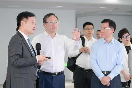 中国银行党委副书记、副董事长、行长张辉一行到访牧原集团